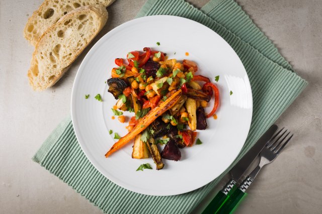 Roast_vegetables_with_chickpeas -1459
